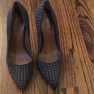 Brown studded Justlisten Boutique9 pumps 7M